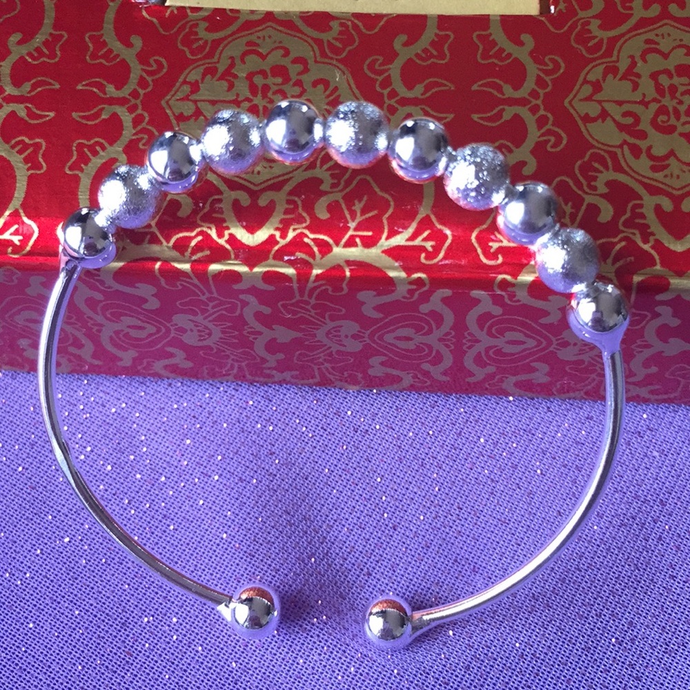 Weekend Sell: Lucky Ball Bracelet